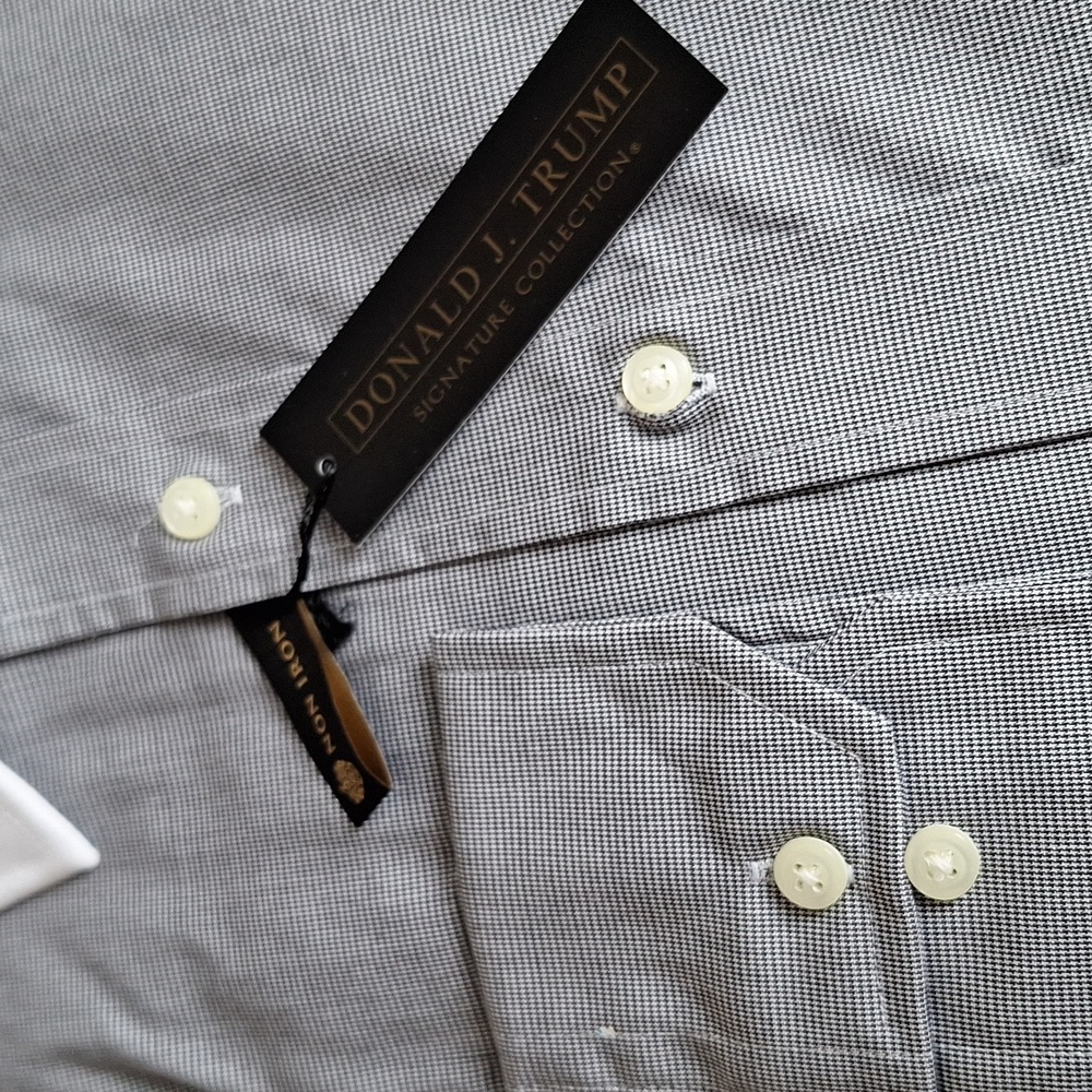 BNWT button down shirt - Picture 3 of 4